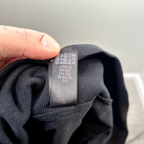 Victorias Secret seamless black ribbed compression shorts size medium - Picture 10 of 10